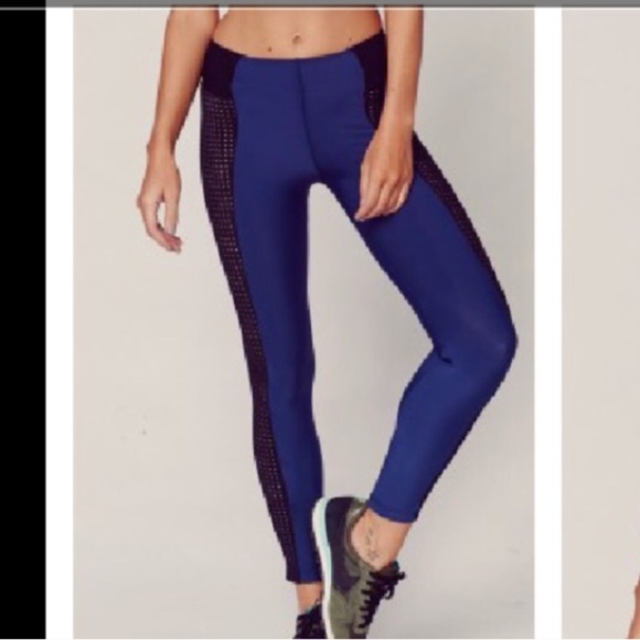 REVOLVE BLUE LIFE NAVY BLACK WORKOUT LEGGINGS S - Picture 3 of 10